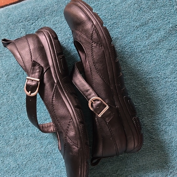 YUU Black Vegan Leather MaryJane Loafer SZ.8 NWT NIB - Picture 4 of 13